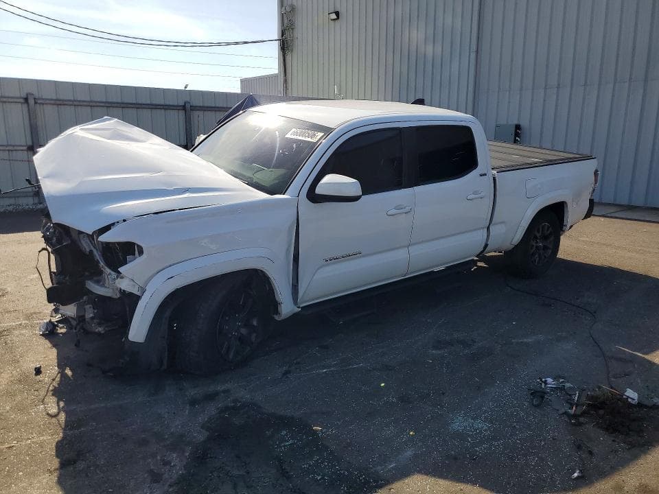 2022 TOYOTA TACOMA SR5 V6