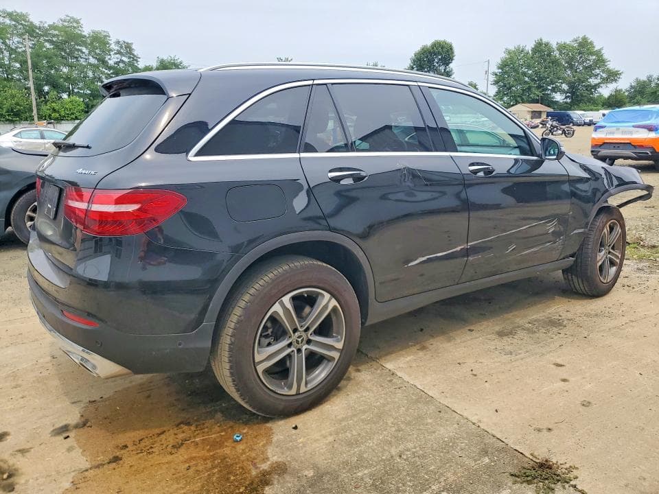 2019 MERCEDES-BENZ GLC 300 4MATIC 3