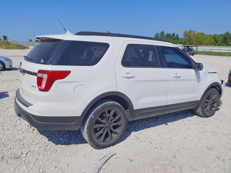 2018 FORD EXPLORER XLT 3