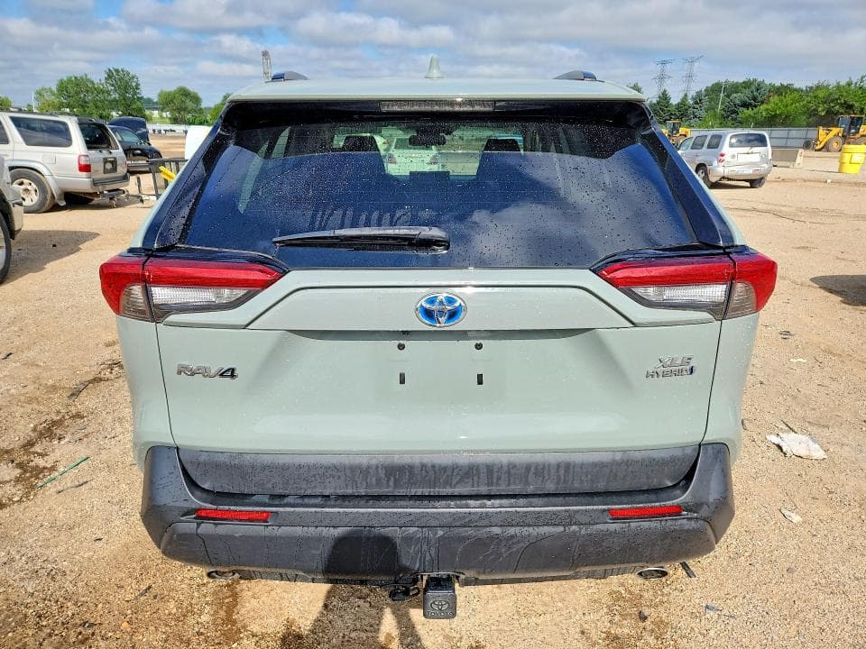 2020 TOYOTA RAV4 HYBRID XLE 6