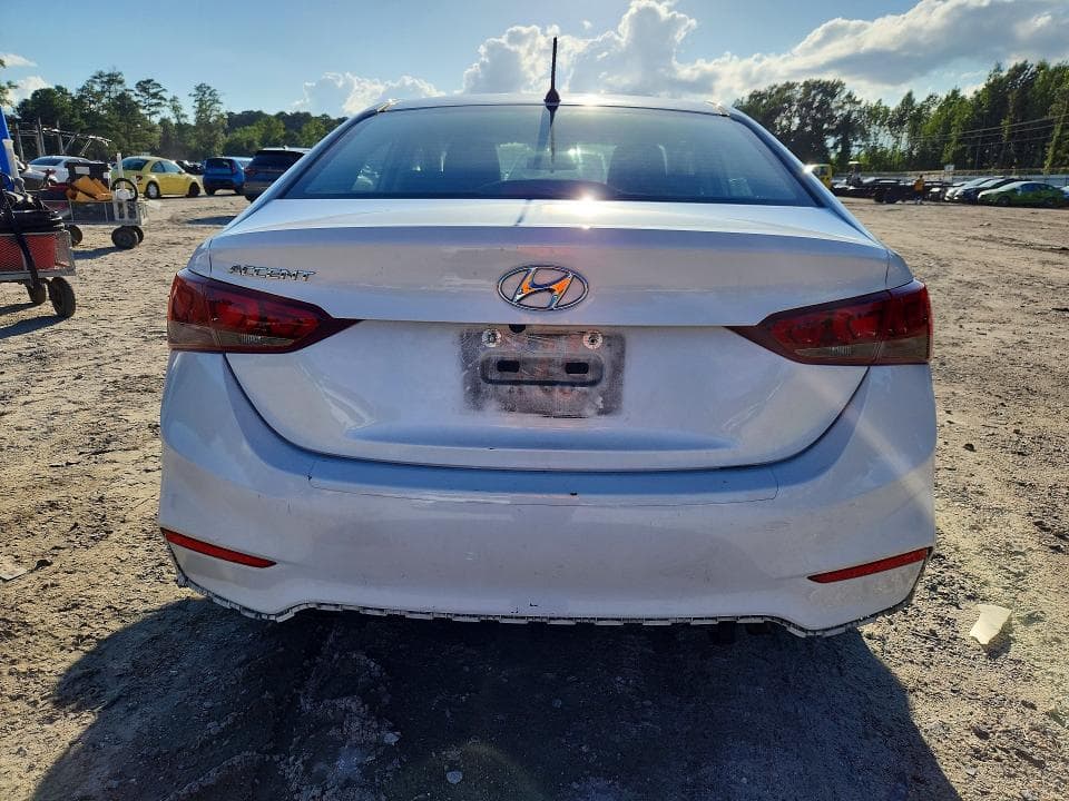 2020 HYUNDAI ACCENT SE 6