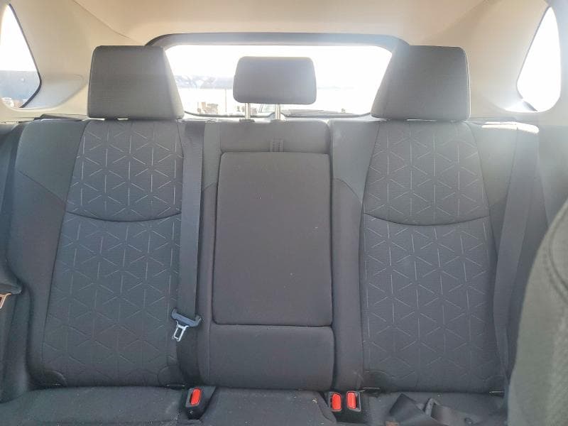 2022 TOYOTA RAV4 XLE 10