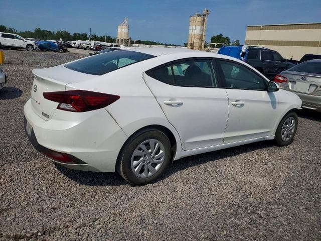 2019 HYUNDAI ELANTRA SE 3