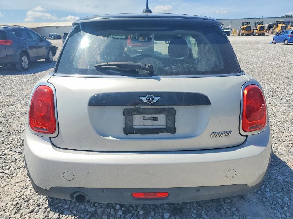 2018 MINI COOPER 6