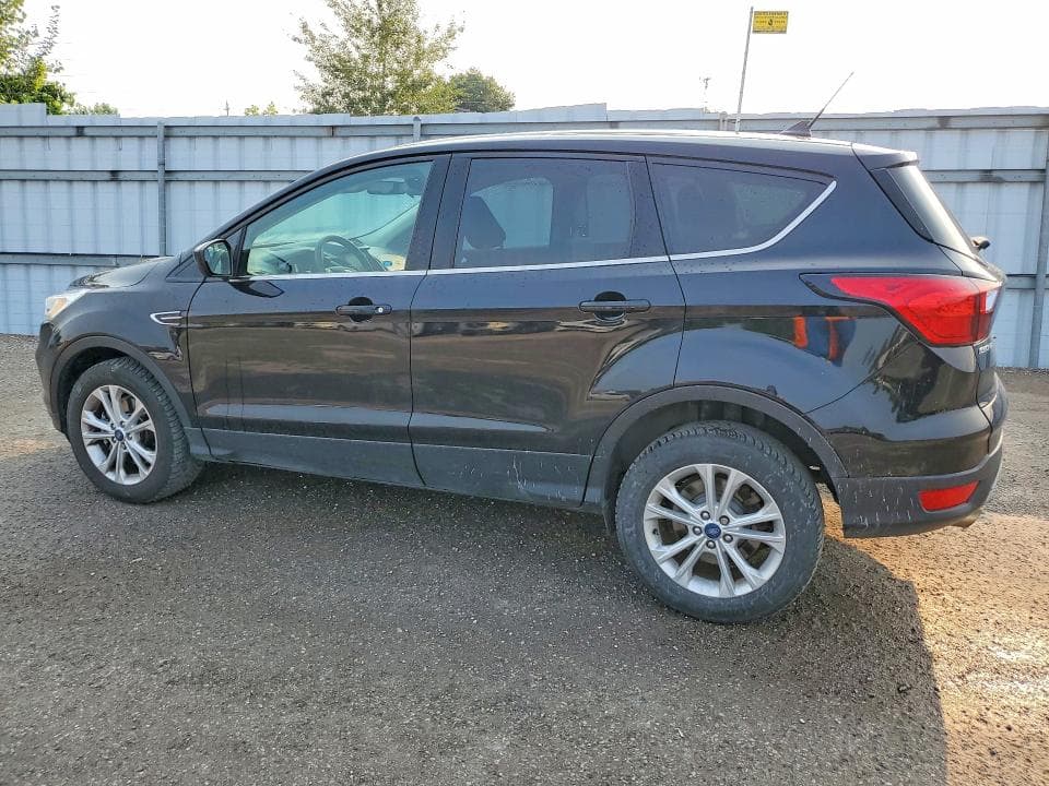 2019 FORD ESCAPE SE 2