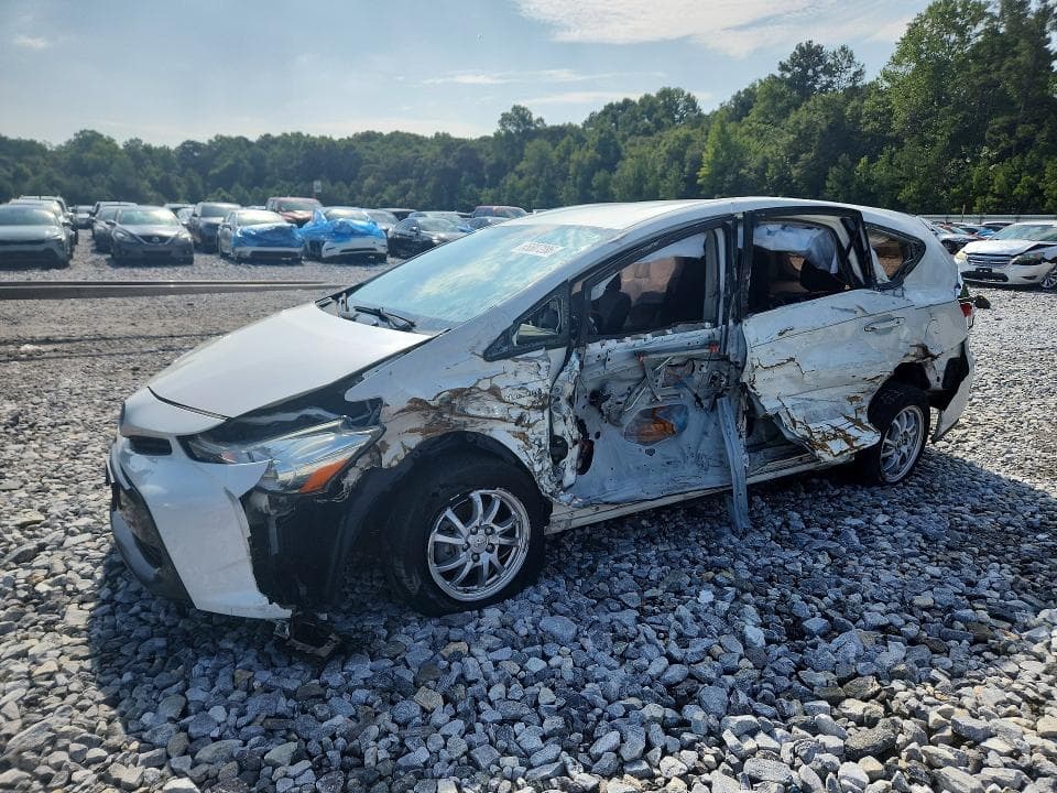 2017 TOYOTA PRIUS V THREE - 1