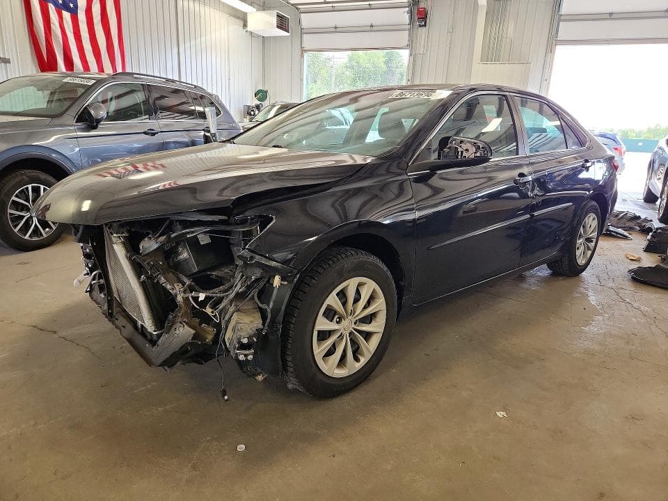 2017 TOYOTA CAMRY LE - 1