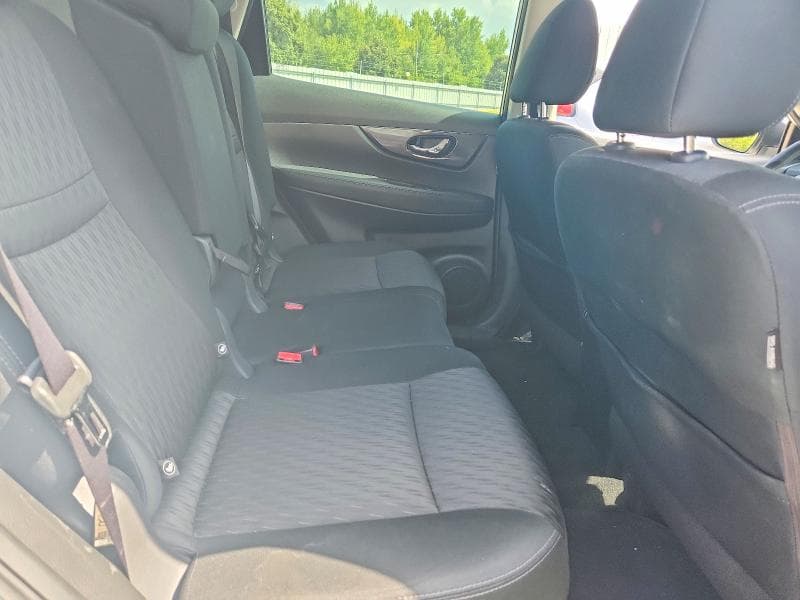 2018 NISSAN ROGUE S 11