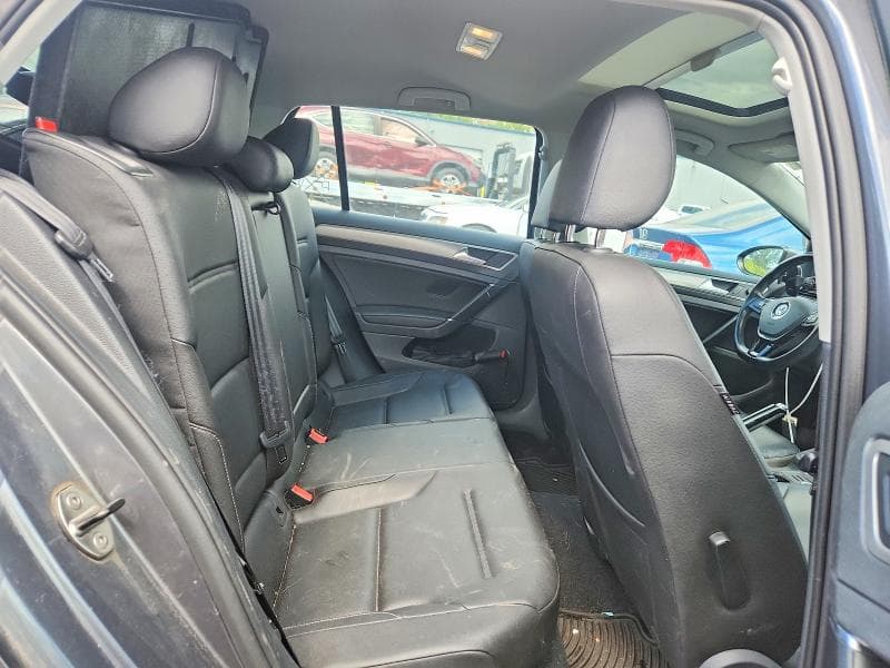 2017 VOLKSWAGEN GOLF S 10