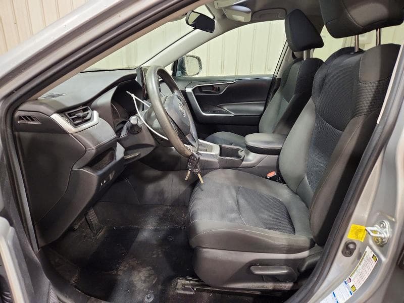 2022 TOYOTA RAV4 LE 7