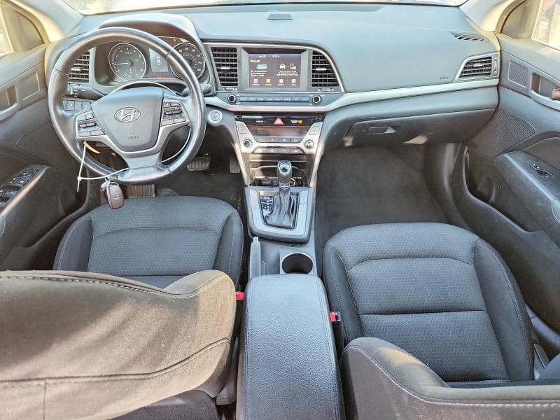 2017 HYUNDAI ELANTRA 8
