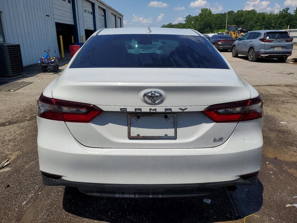 2022 TOYOTA CAMRY LE 6