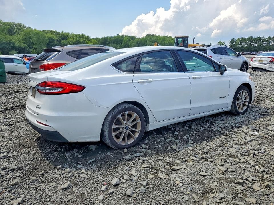 2019 FORD FUSION SE 3