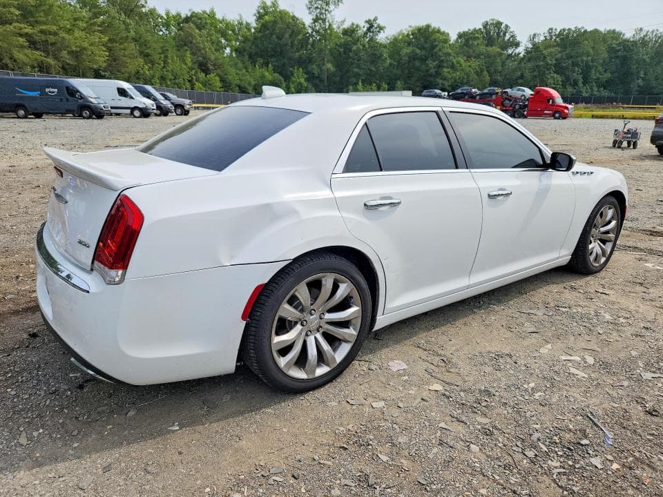 2018 CHRYSLER 300 LIMITED 3