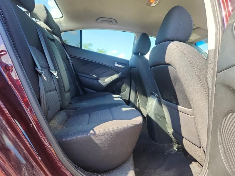 2018 KIA FORTE LX 10