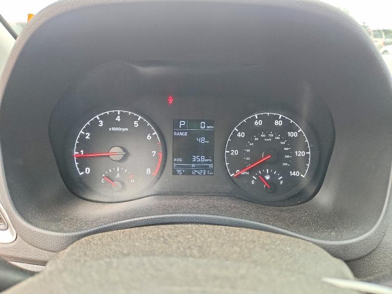2018 HYUNDAI ACCENT SE 9