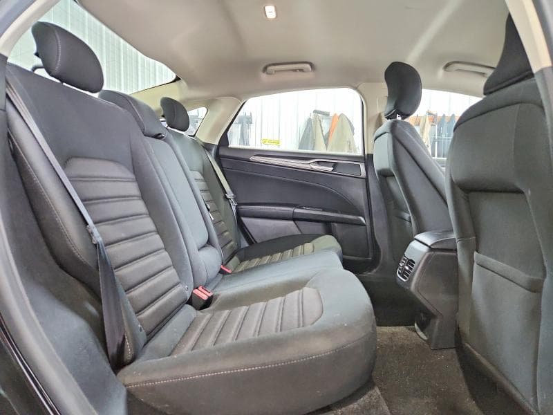 2019 FORD FUSION SE 10
