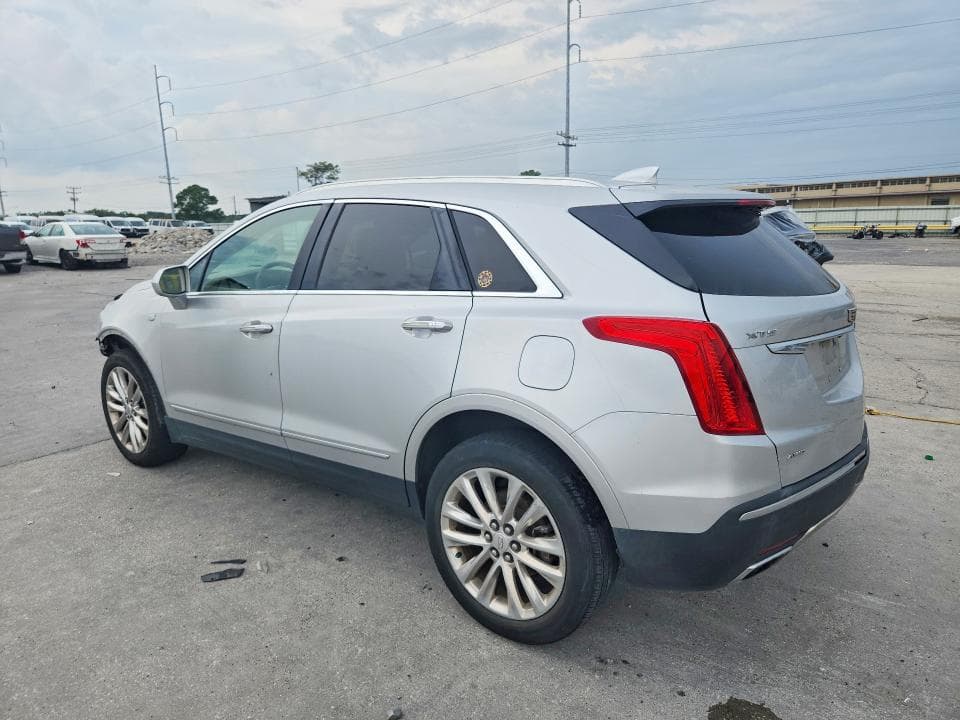 2017 CADILLAC XT5 PLATINUM 2