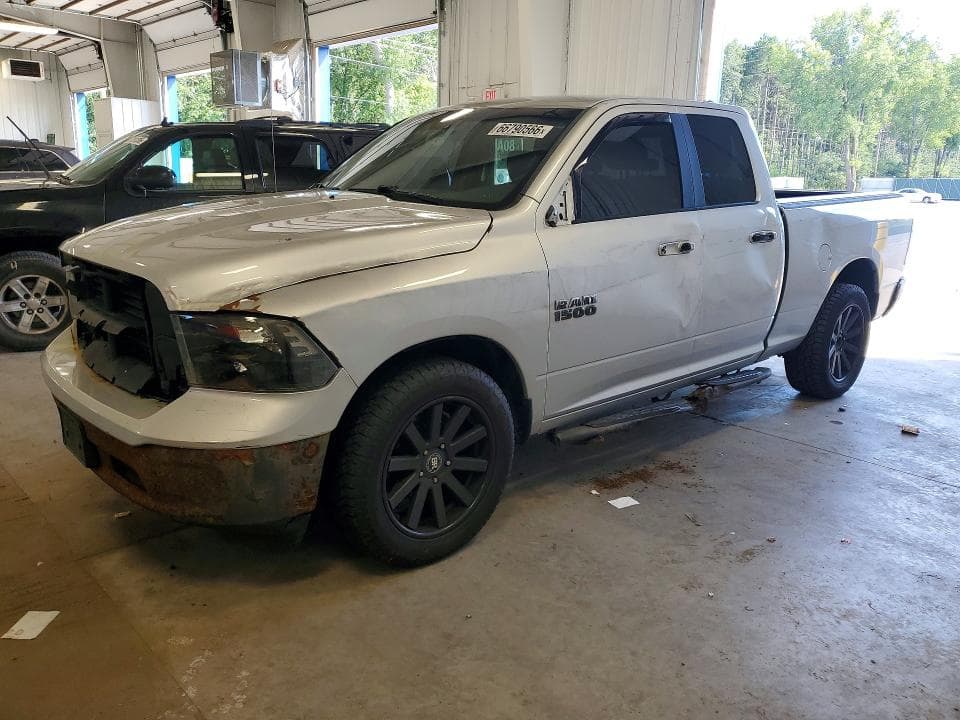 2017 RAM 1500 SLT - 1