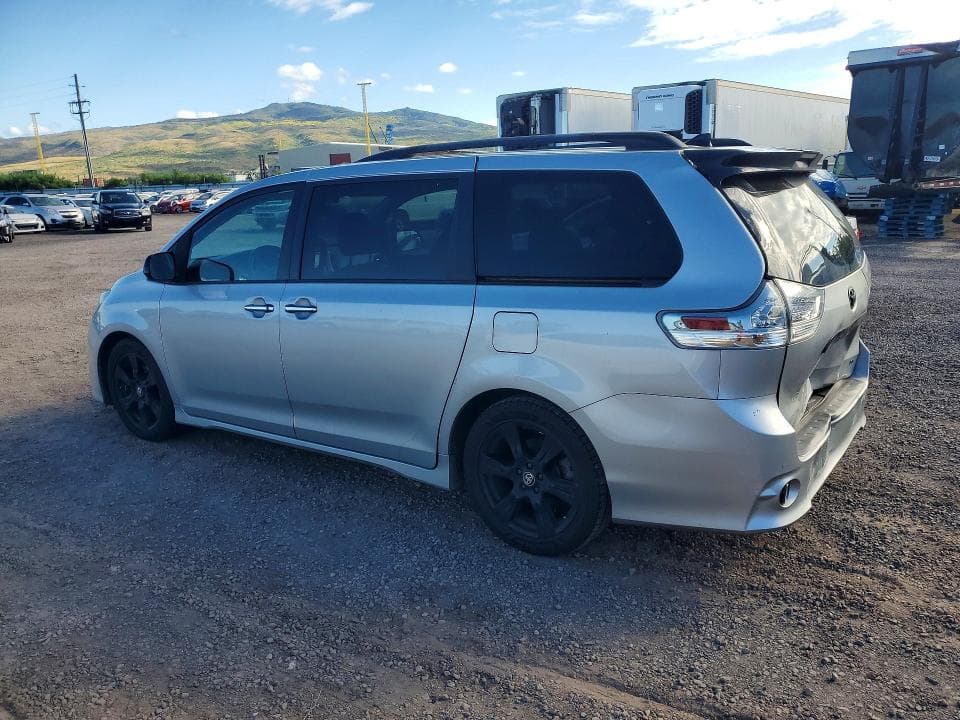 2020 TOYOTA SIENNA SE 8-PASSENGER 2