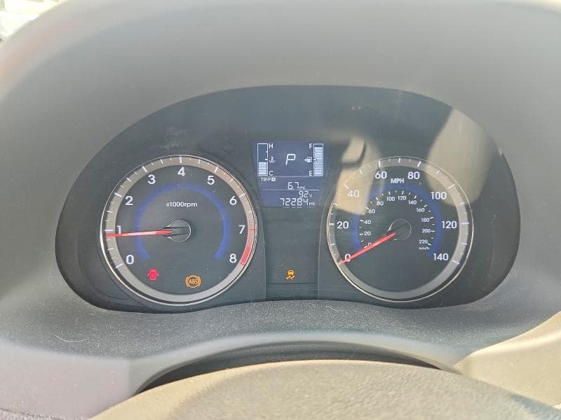 2017 HYUNDAI ACCENT SE 9