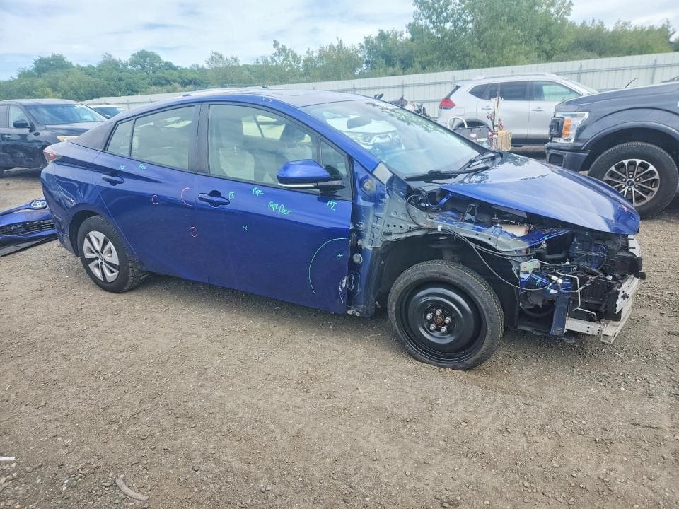 2017 TOYOTA PRIUS THREE 4