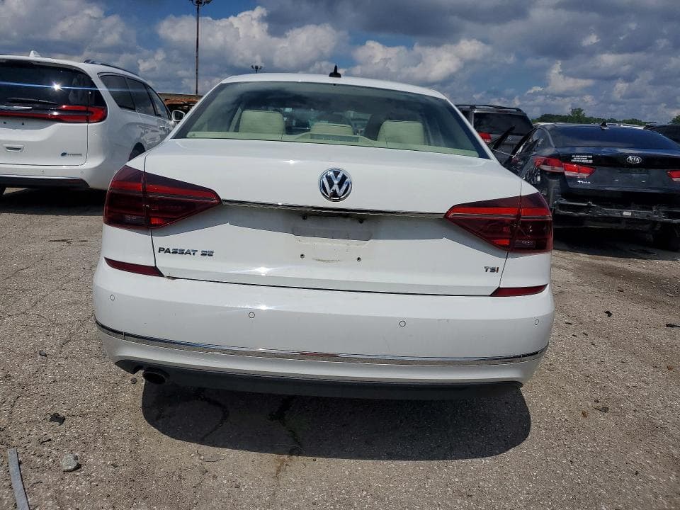 2018 VOLKSWAGEN PASSAT SE 6