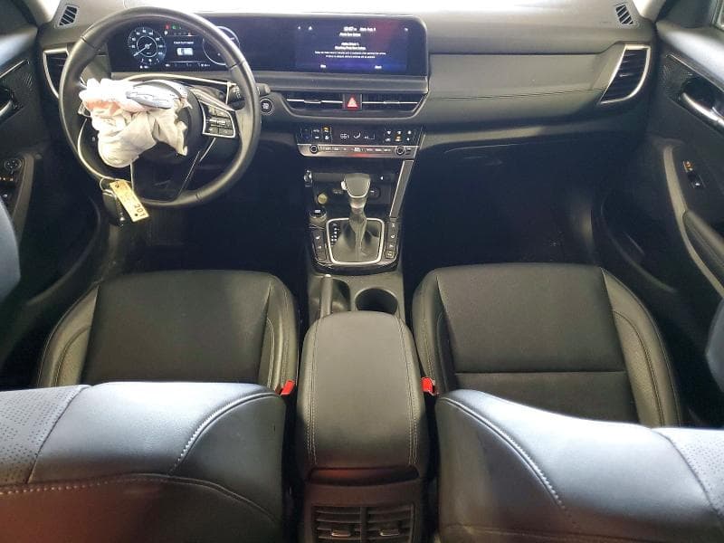 2025 KIA SELTOS EX 8