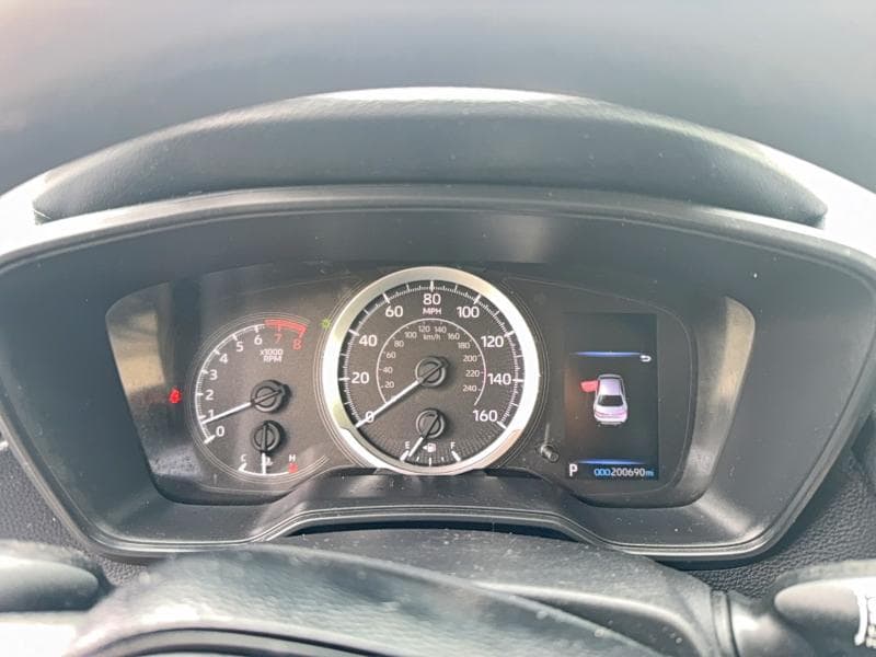 2021 TOYOTA COROLLA LE 8