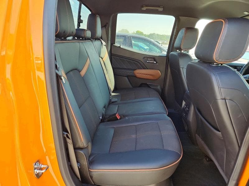 2025 GMC CANYON AT4 10
