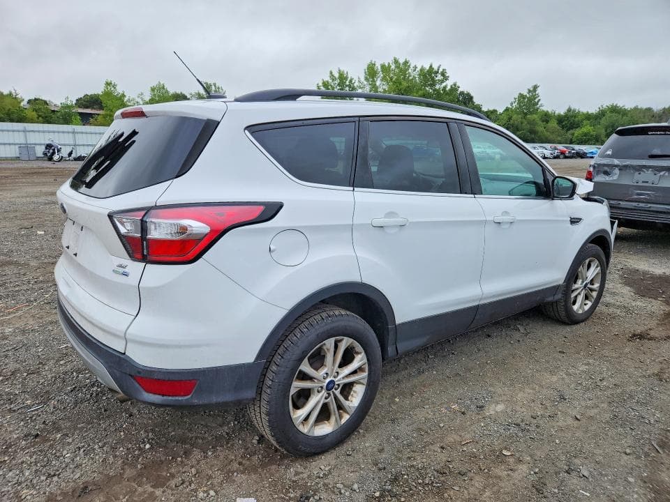 2017 FORD ESCAPE SE 3