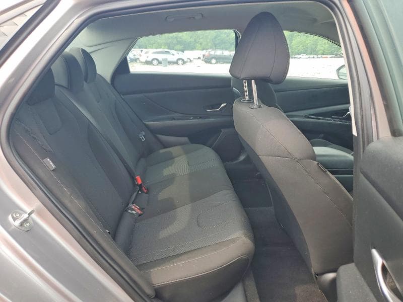 2025 HYUNDAI ELANTRA SE 10