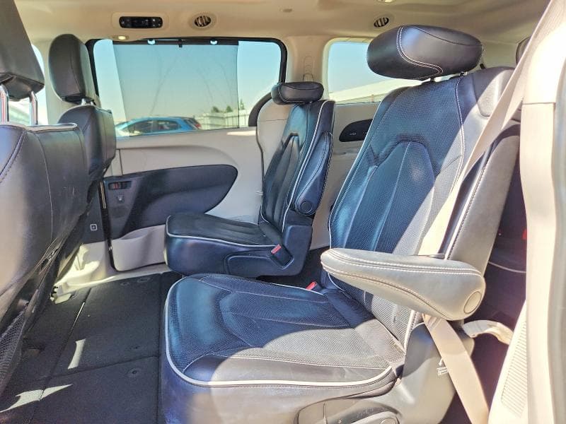 2022 CHRYSLER PACIFICA LIMITED 11