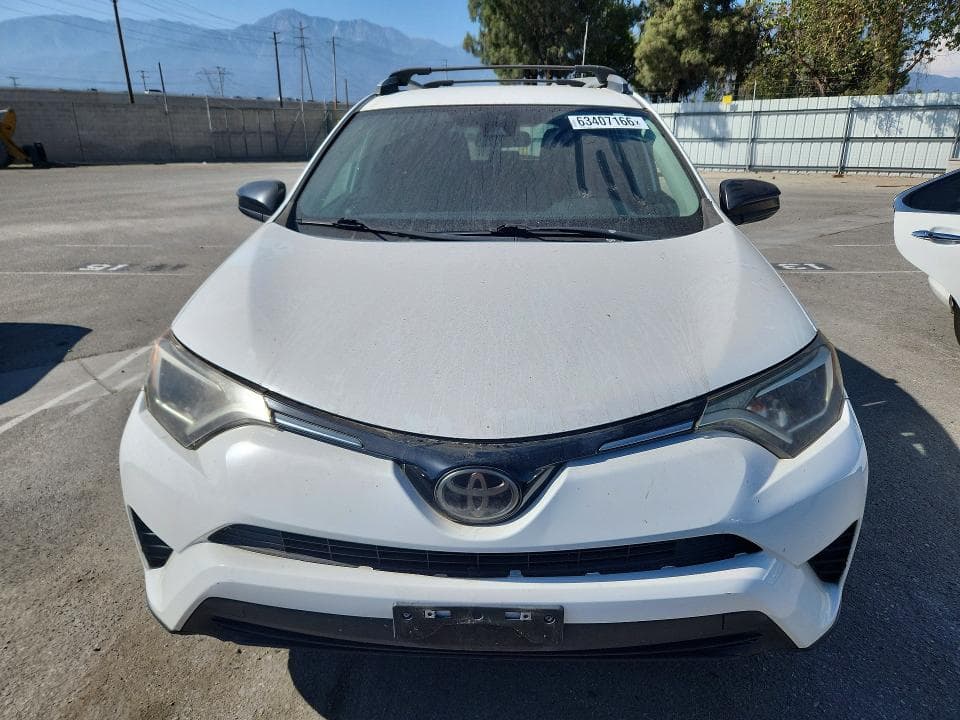 2018 TOYOTA RAV4 LE 5