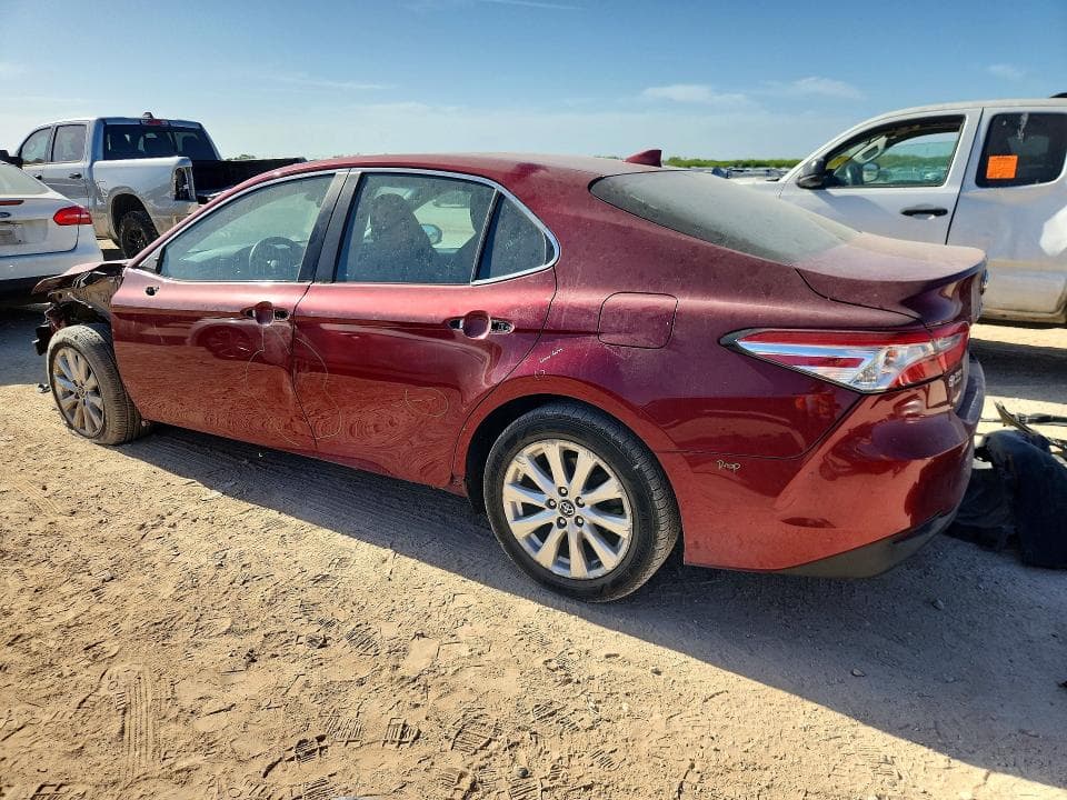 2019 TOYOTA CAMRY LE 2