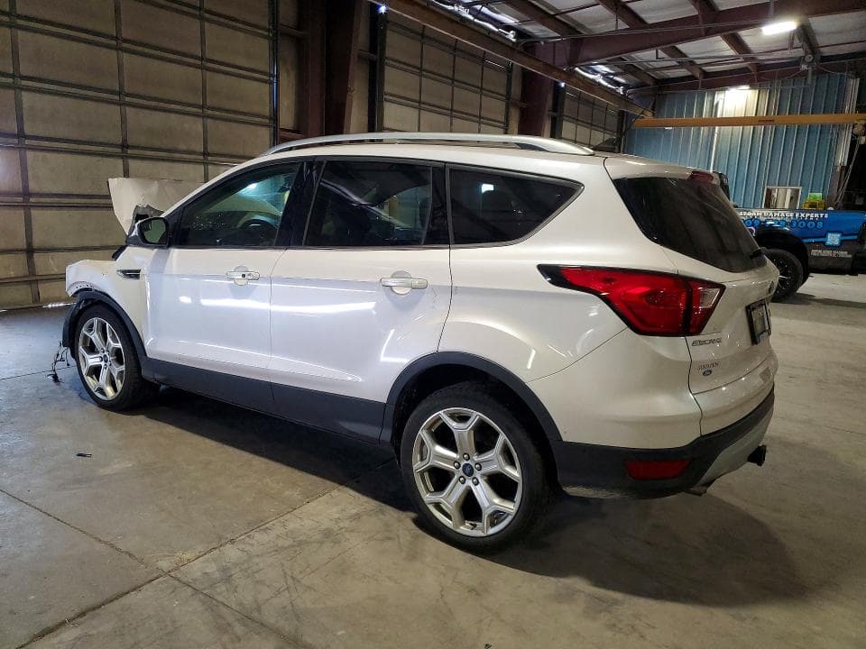 2019 FORD ESCAPE TITANIUM 2