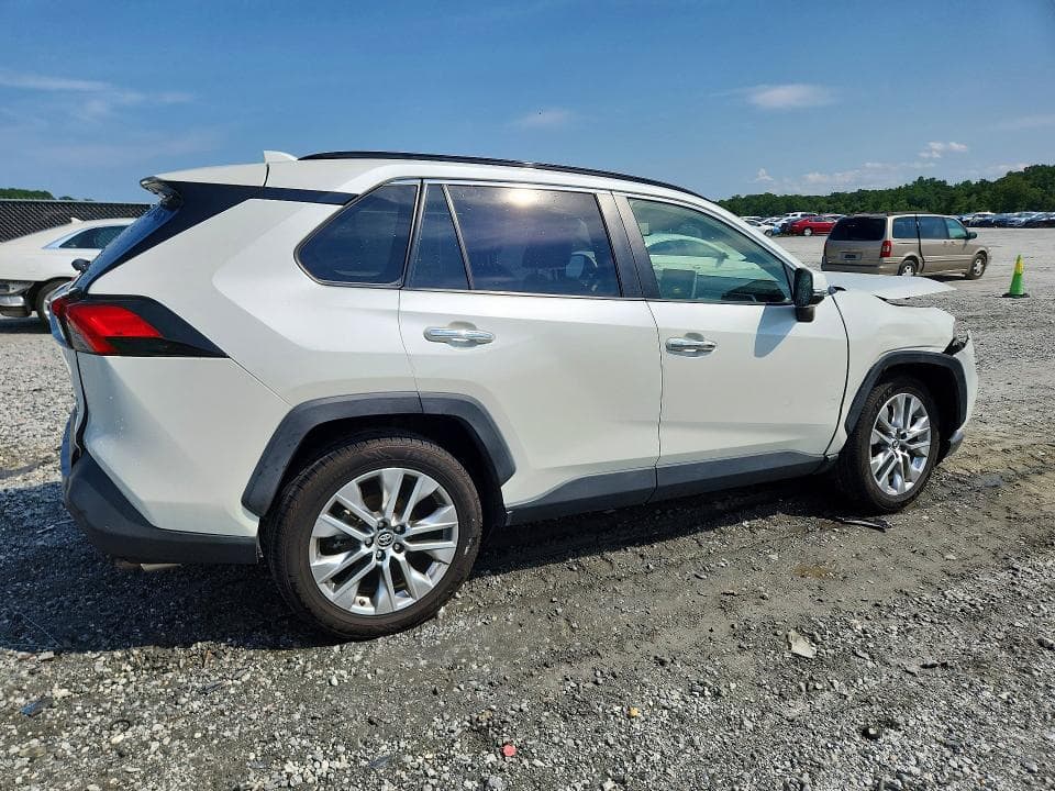 2019 TOYOTA RAV4 LIMITED 3