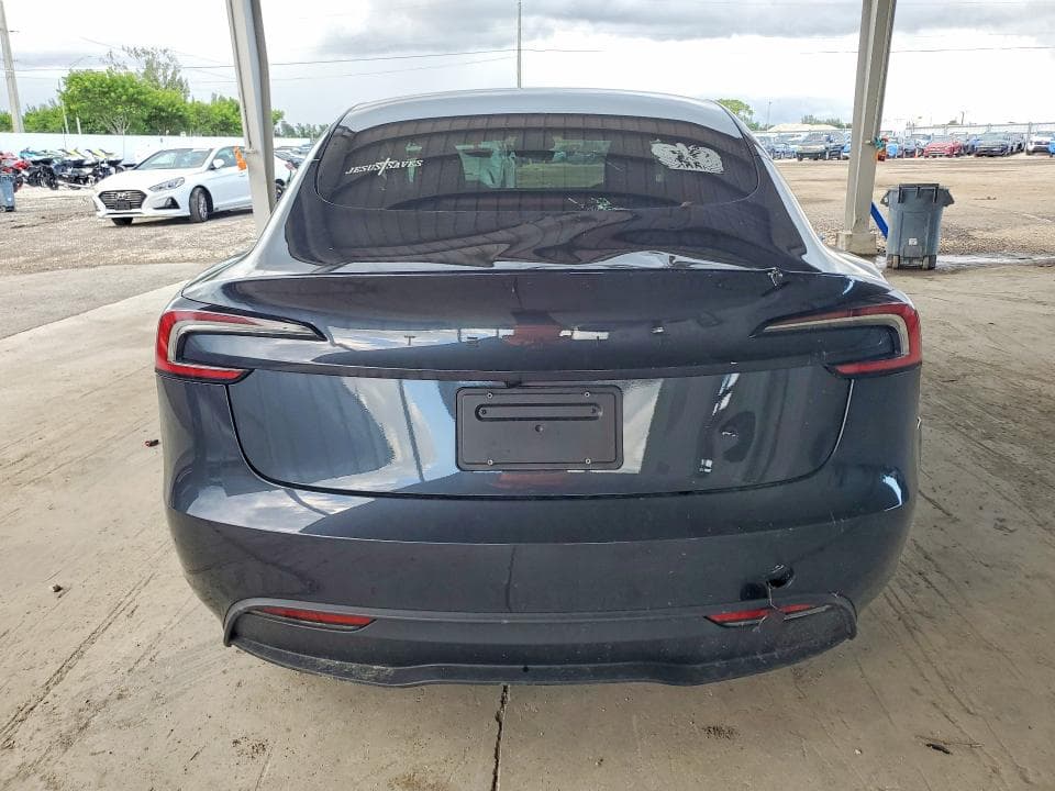 2026 TESLA MODEL 3 6