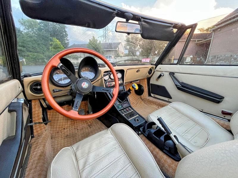 1983 ALFA ROMEO VELOCE 2000 SPIDER 7