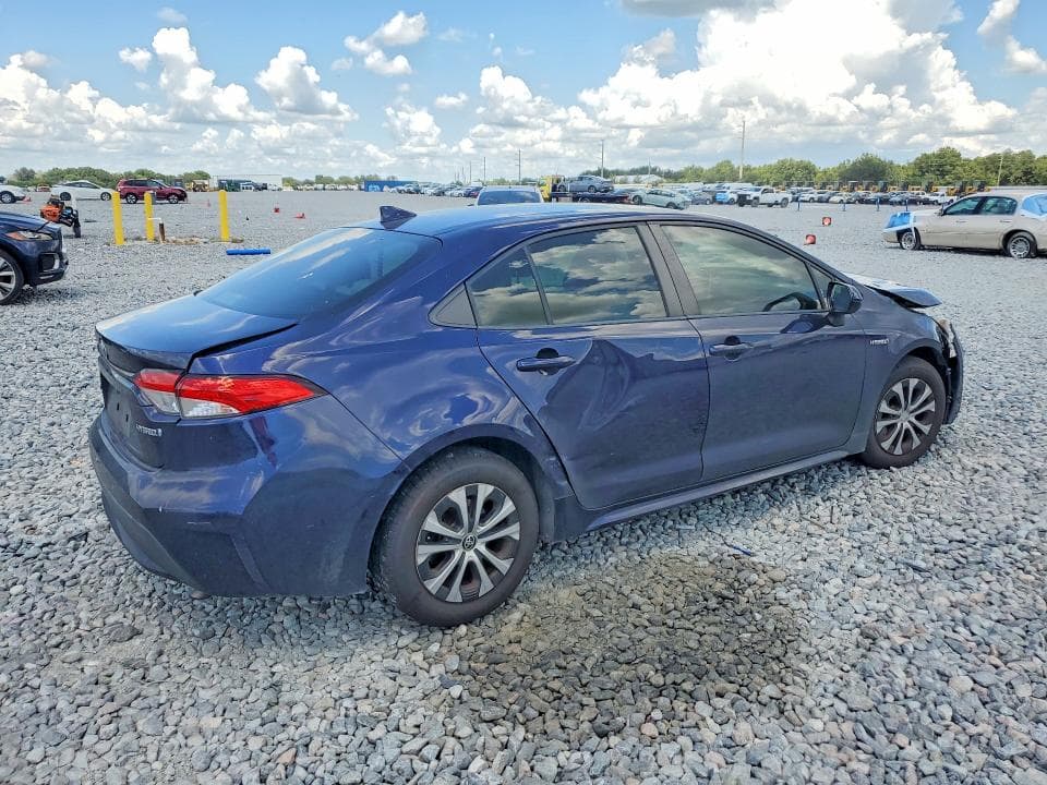 2021 TOYOTA COROLLA LE 3