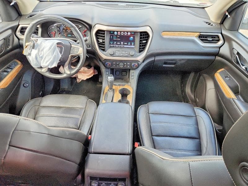 2017 GMC ACADIA DENALI 8