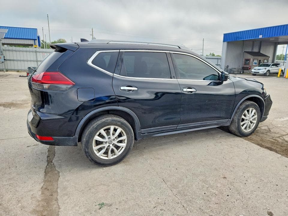 2018 NISSAN ROGUE SV 3