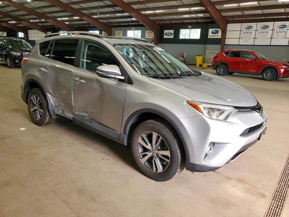 2018 TOYOTA RAV4 XLE 4