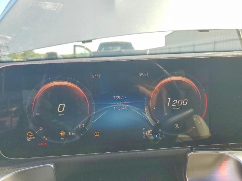 2021 MERCEDES-BENZ GLB 250 4MATIC 9