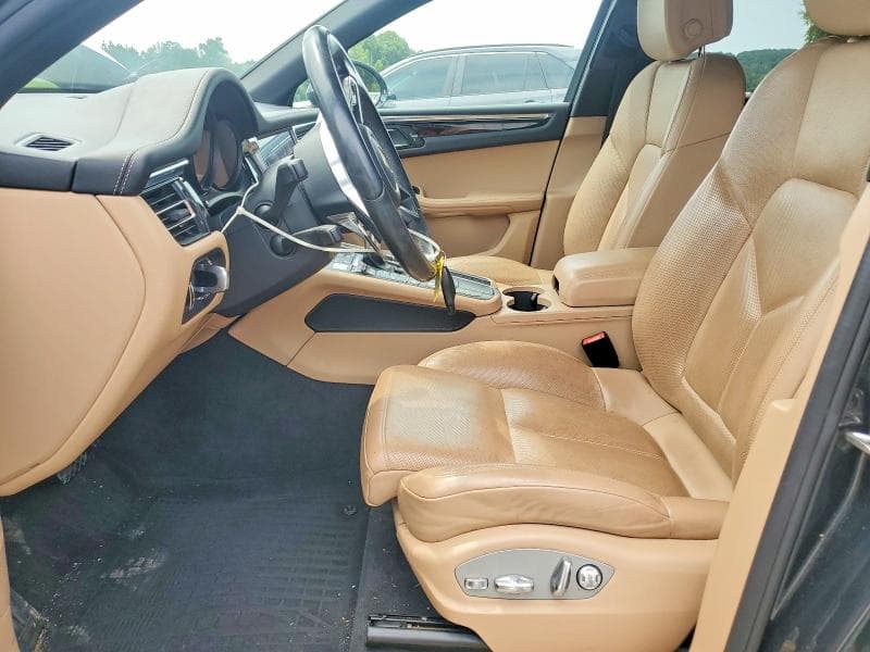 2020 PORSCHE MACAN 7
