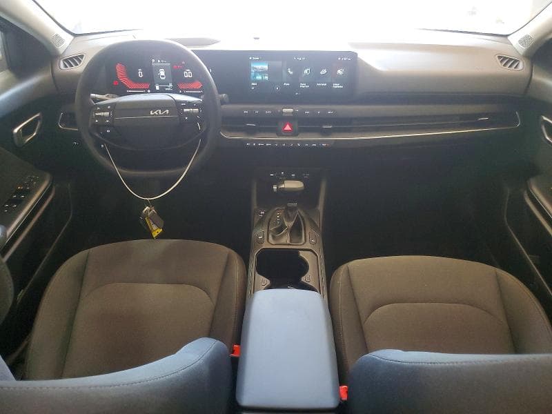2025 KIA K4 LXS 8