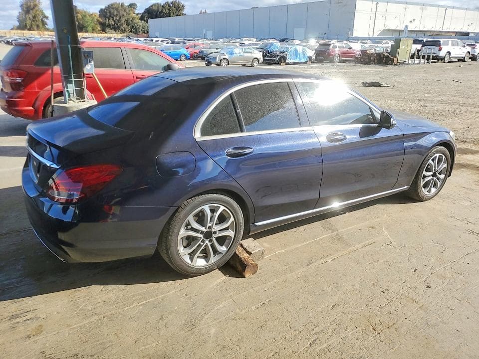2017 MERCEDES-BENZ C 300 3