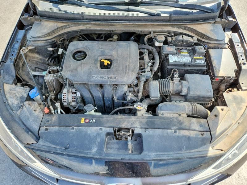 2020 HYUNDAI ELANTRA SE 11