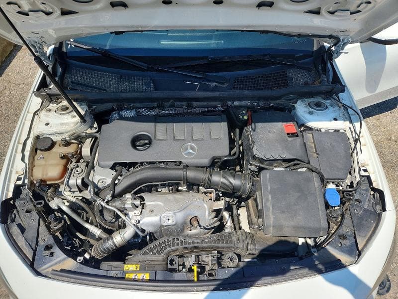 2019 MERCEDES-BENZ A 220 11