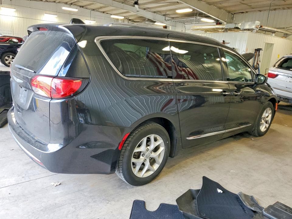 2018 CHRYSLER PACIFICA TOURING L 3